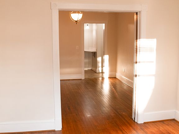 5th image of 732 Salem Ave