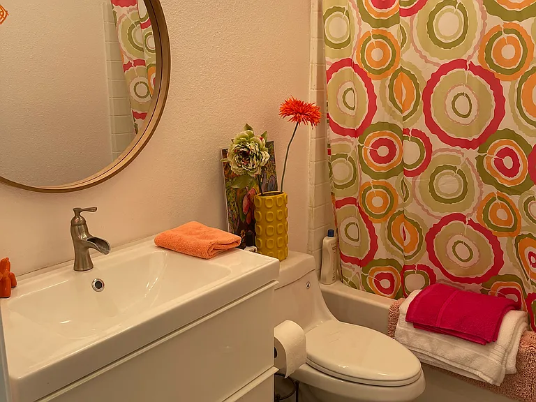 1610 Amelia Way — Photo 17