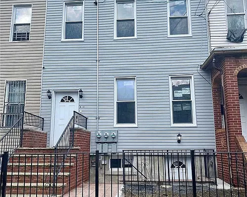 Rented by Redefined Real Estate | media 7