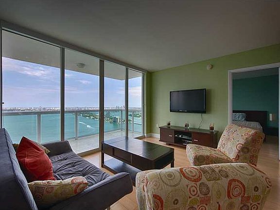 4th image of 1800 N Bayshore Dr APT 4003
