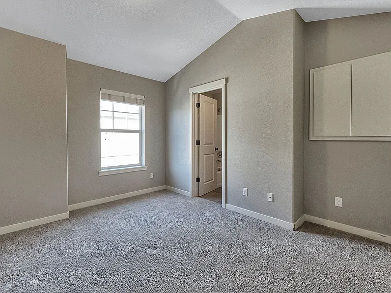 780 NE Adwick Dr — Photo 25