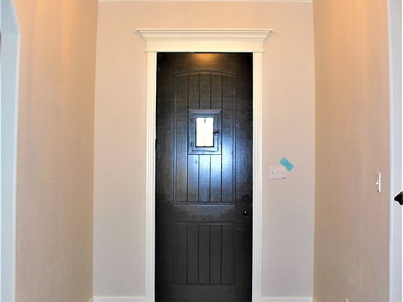 3rd image of 3055 Yasmine Dior St