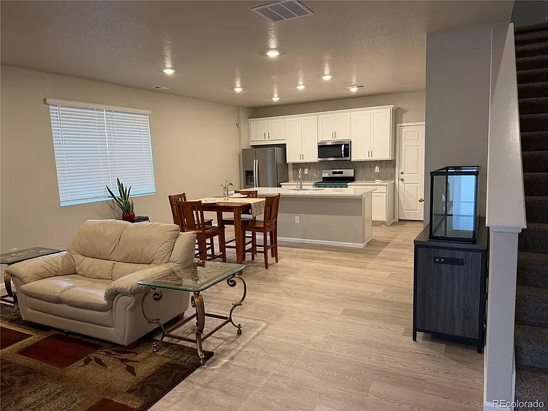 13935 Vispo Way — Photo 6