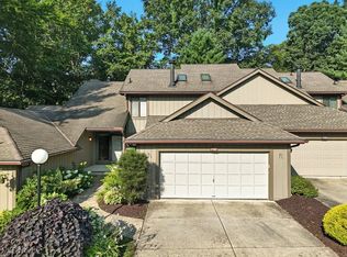 2180 Stone Creek Trl, Cuyahoga Falls, OH 44223