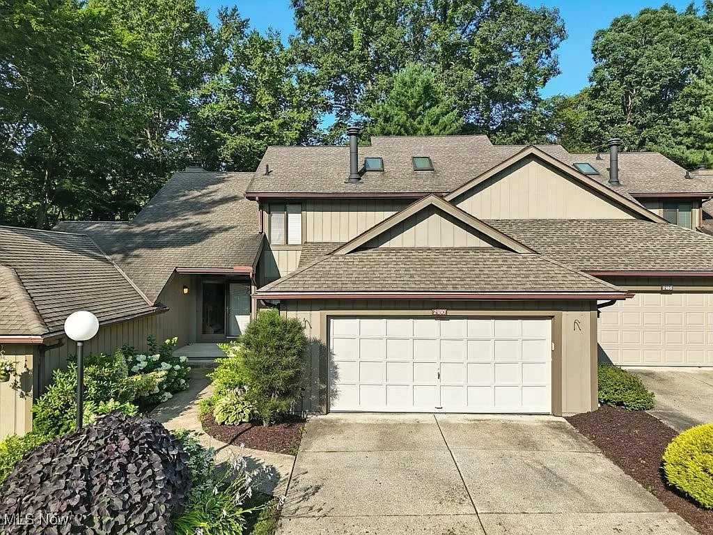2180 Stone Creek Trl photo 1
