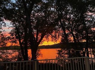 N3435 Tipperary Rd, Poynette, WI 53955