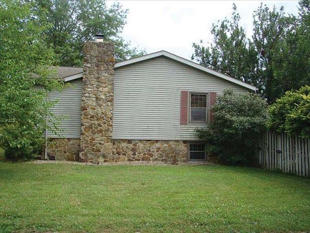 1st image of 410 E Schleter Ct