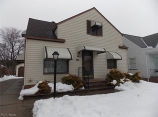 15309 Maplewood Ave, Maple Heights, OH 44137