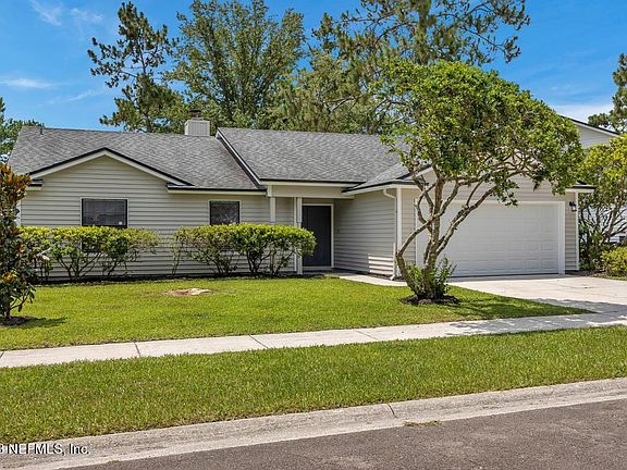 2nd image of 8560 MOSS POINTE Trail N