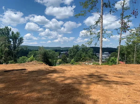 Miller St, Livingston, TN 38570