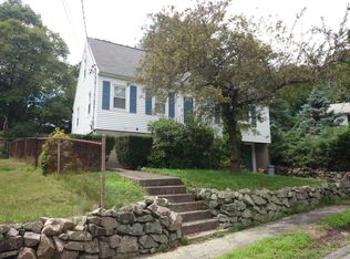 18 Westmoor Ter, West Roxbury, MA 02132