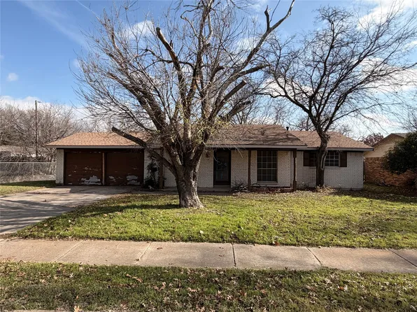 409 Opal St, Saginaw, TX 76179