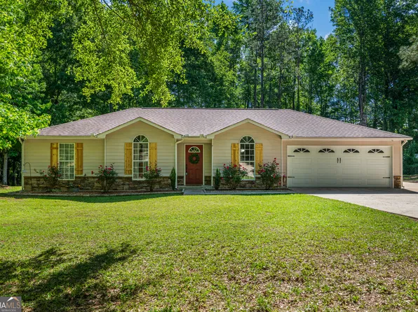 1389 Douglas Dr, Ellerslie, GA 31807