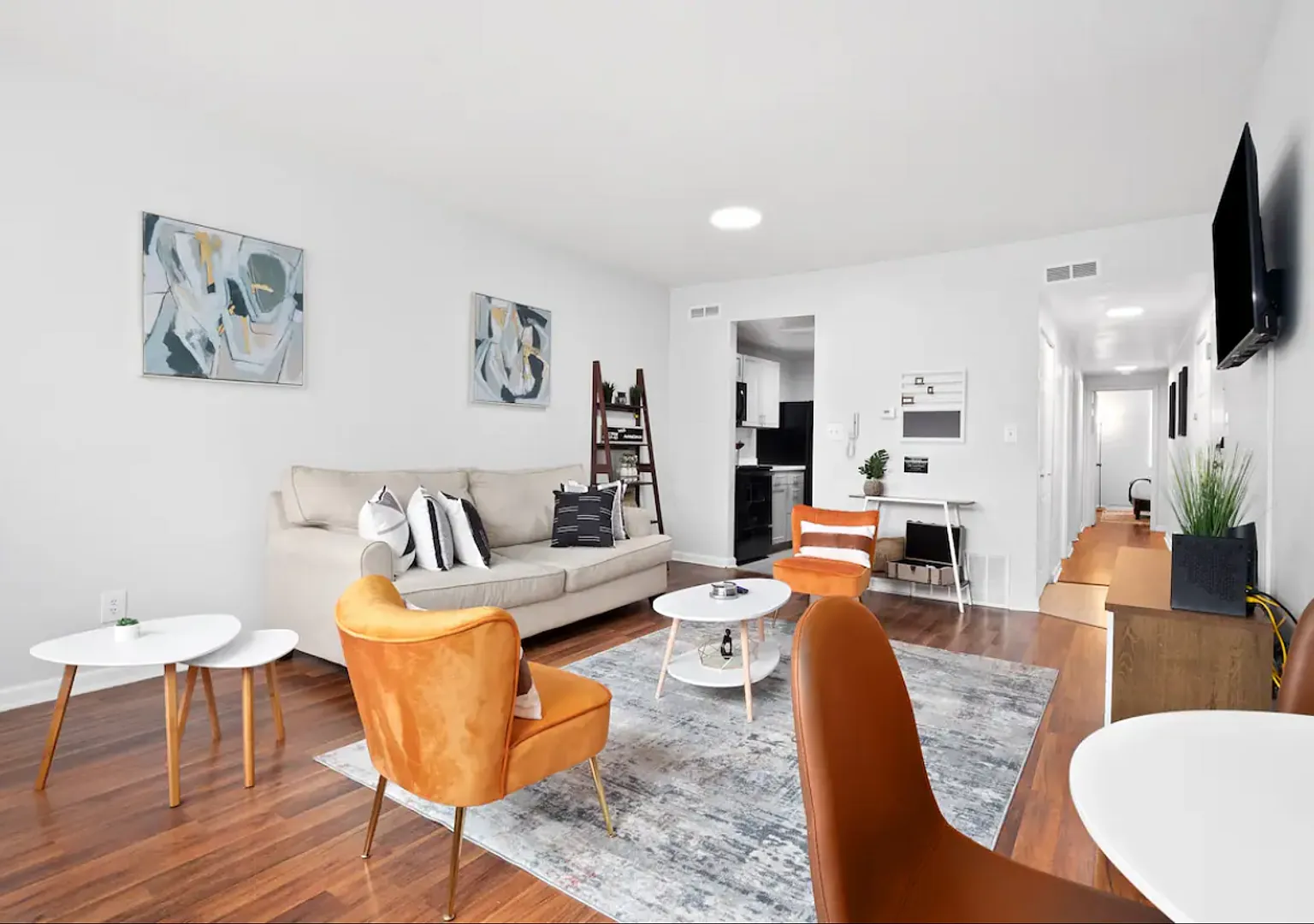 Pershing Properties — Photo 2