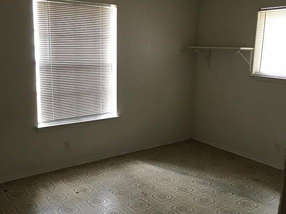 4th image of 818 Madrid St
