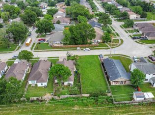909 Pennygent Ln, Channelview, TX 77530