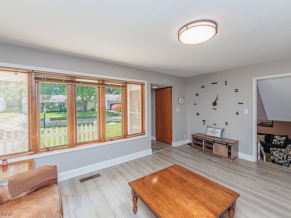 4th image of 6647 Crenshaw Dr