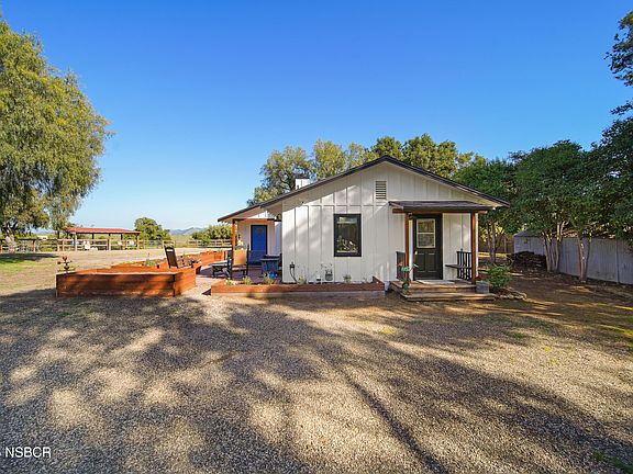 3rd image of 790 N Refugio Rd