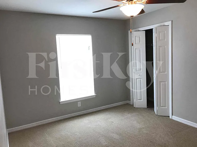 2321 NW 9th Ave — Photo 7