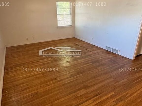 3rd image of 501 Hillcrest Dr