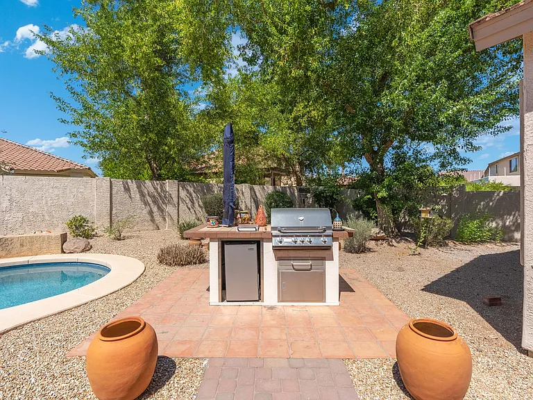 8614 W Morten Ave — Photo 9