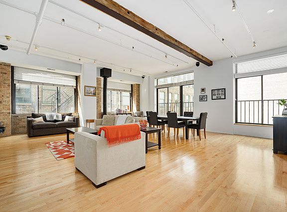 4th image of 215 W Illinois St APT 3C