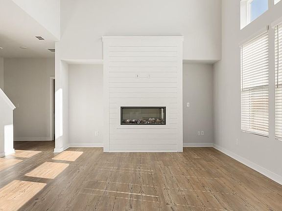 3rd image of 2670 Harbor Ridge Pass SE