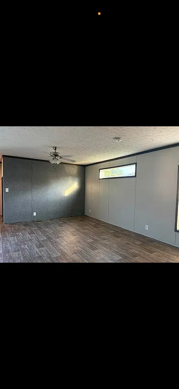 3 bed, 2.0 bath, 960 sqft, $950 — Photo 1