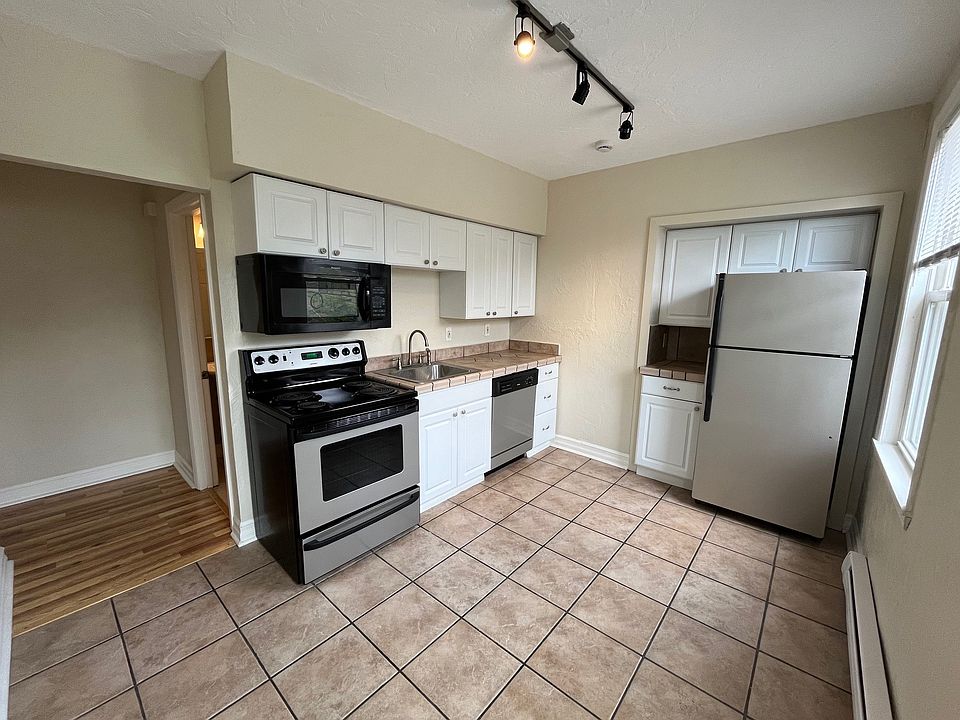 1st image of 214 Stratford Ave APT 3