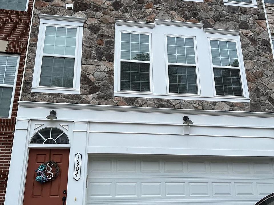 1st image of 1304 Gilmore St