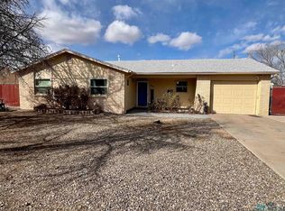 405 Twin Diamond Rd, Roswell, NM 88201