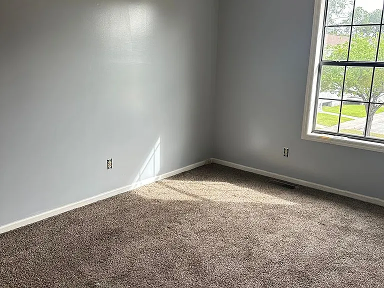 912 Pineland Ave #23 — Photo 17