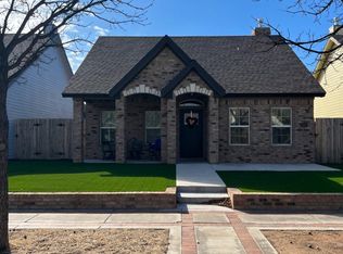 2113 9th St, Lubbock, TX 79401