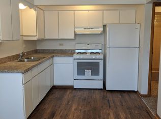 521 Kungs Way #2N, Joliet, IL 60435