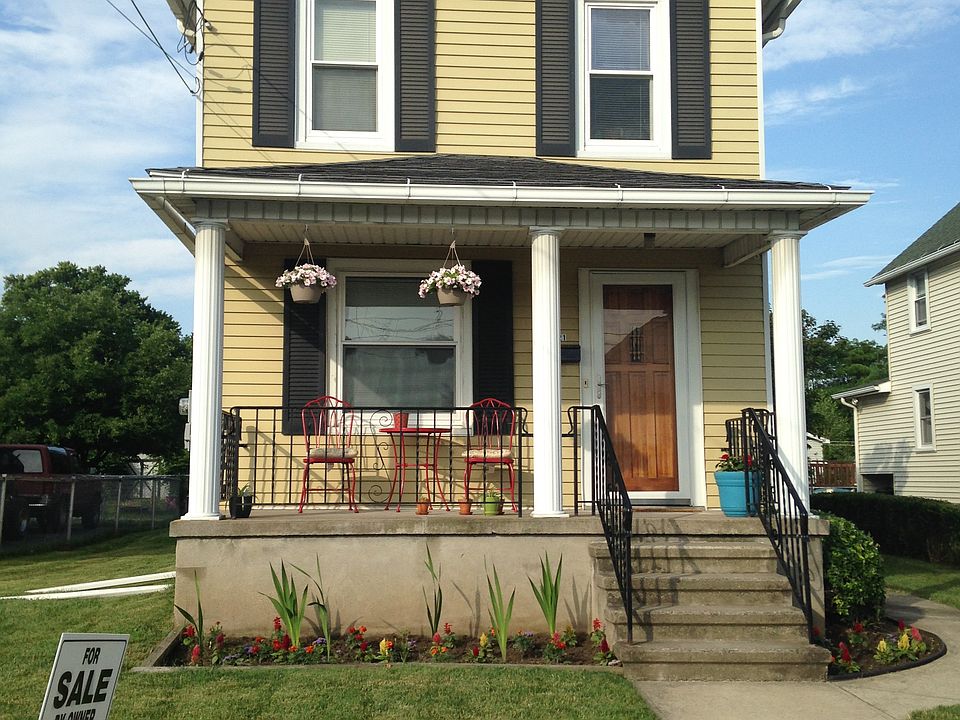 1st image of 221 Elm St #L-8