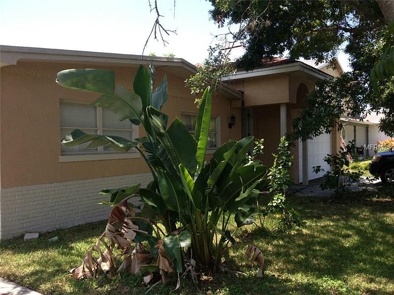 1st image of 35 Cypress Dr