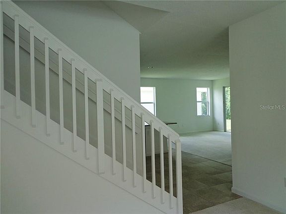 5th image of 16069 Saint Clair St