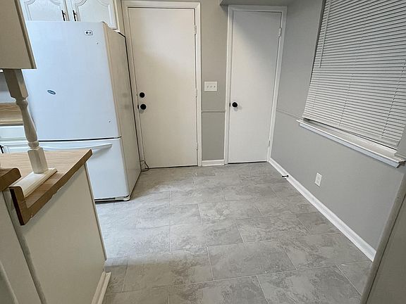 2nd image of 7522 Glen Briar Dr