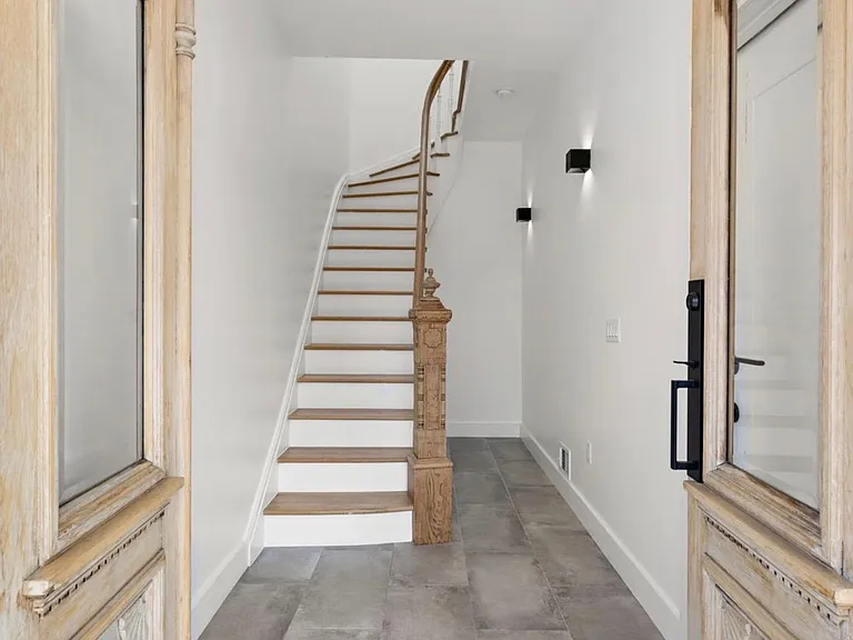 2602 Palisade Ave #1 — Photo 45