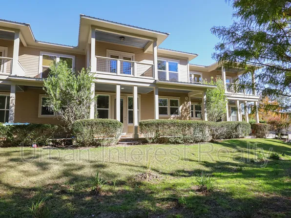 15 Palm St #B, Freeport, FL 32439