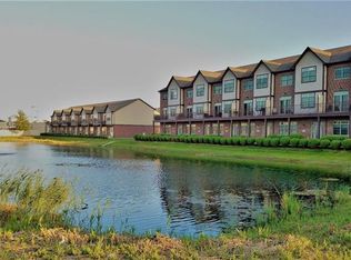 920 Fountain Pl, Schererville, IN 46375