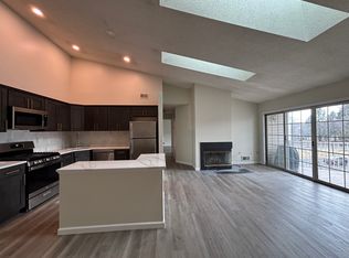 79 Amberly Ct #79, Franklin Park, NJ 08823