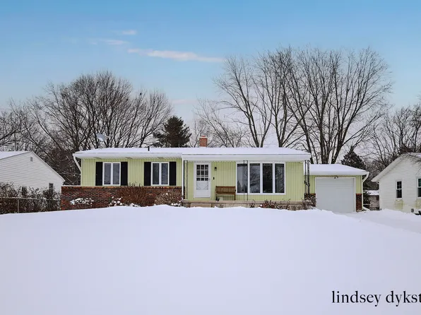 5316 Blaine Ave SE, Kentwood, MI 49508