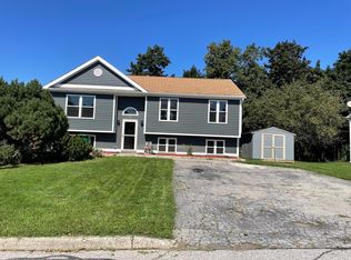 14 Iris Cir, Beacon, NY 12508