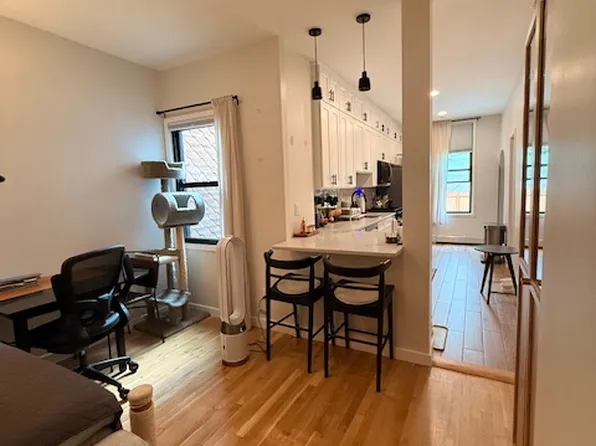 (undisclosed Address), Ridgewood, NY 11385