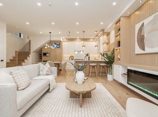 150 E 51st Ave #1, Vancouver, BC V5X 1C3