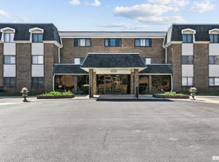 2650 Cooper Ave APT 306, Springfield, IL 62704