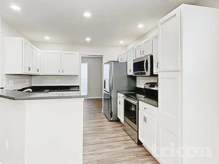 113 Elgin Ln — Photo 6