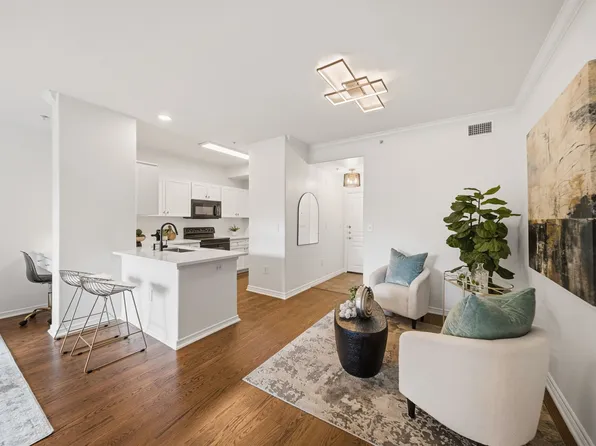 330 Las Colinas Blvd #130, Irving, TX 75039