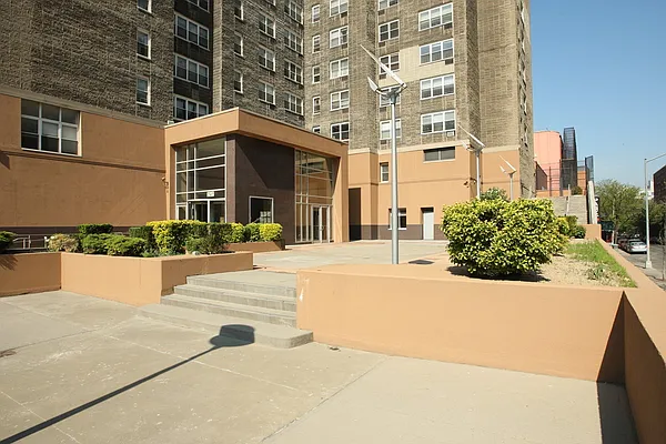 Rented by Global Equities Management | media 15